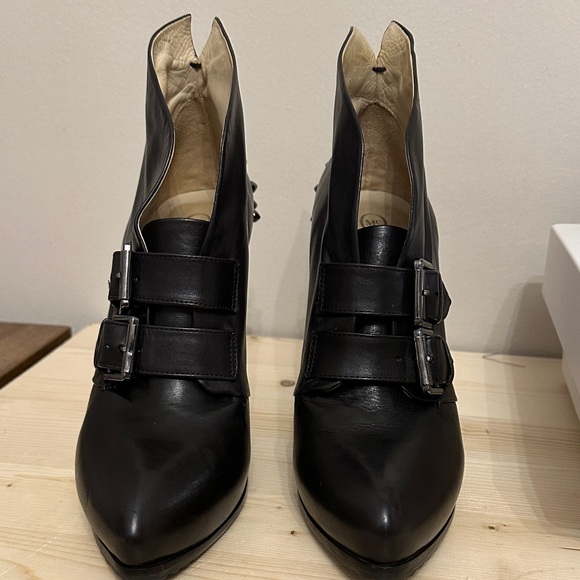Alexander McQueen Black Heeled Boots with Studs worn once - Picture 5 of 5